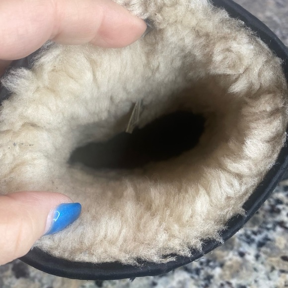 UGG CLASSIC SHORT SPARKLE SEQUINS WINTER BOOT BLACK 6 - Picture 9 of 10